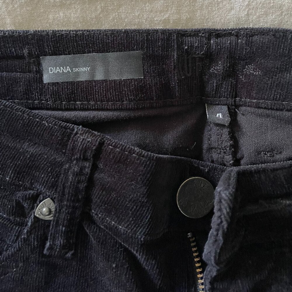 Diana Corduroy Skinny - Black
